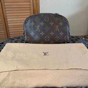 Authentic Louis Vuitton Monogram Cosmetic Zippered Pouch-Zipper needs replacing